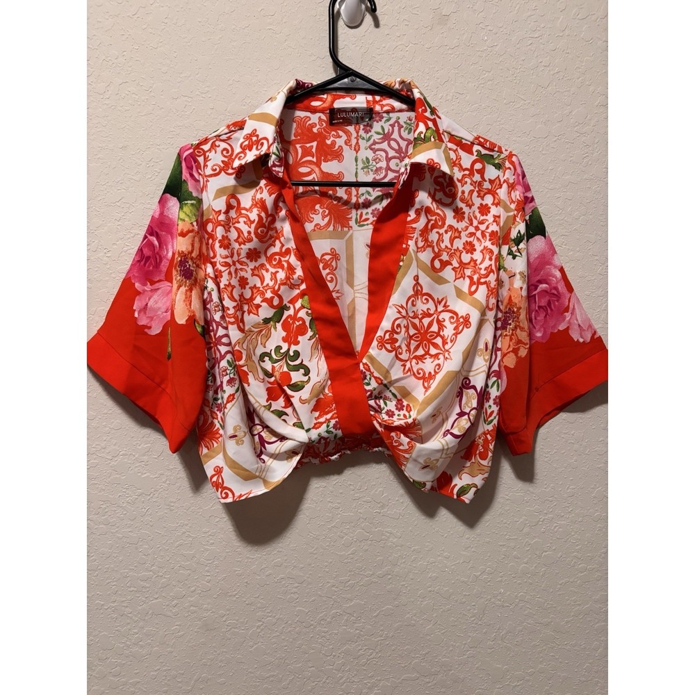 LULUMARI Size M Floral Tile Print Wrap Front Crop Blouse Satin Crossover Top - Picture 3 of 12
